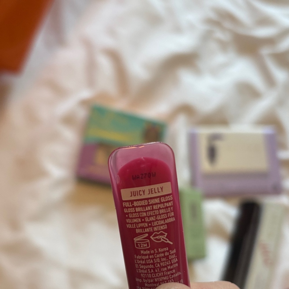 Makeup bundle - Picture 3 of 5